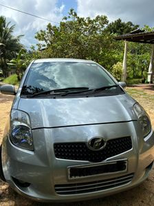 Toyota Vitz 2007