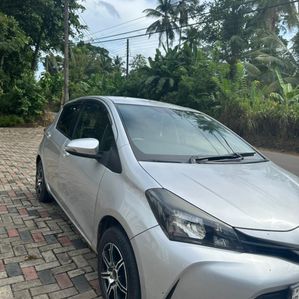 Toyota Vitz 2015 - Image 2