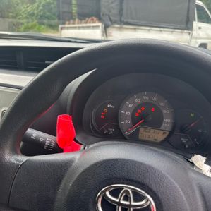 Toyota Vitz 2015 - Image 4