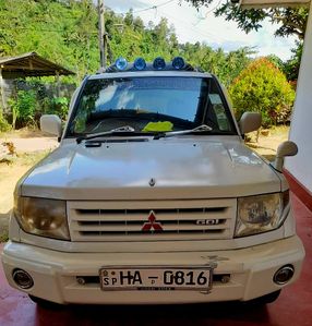 Mitsubishi Pajero GDI 2001