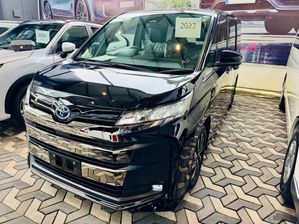 Toyota Voxy NOAH 7 Seater Hybrid 2024