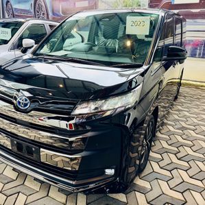 Toyota Voxy NOAH 7 Seater Hybrid 2024 - Image 2