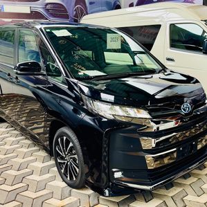 Toyota Voxy NOAH 7 Seater Hybrid 2024 - Image 3