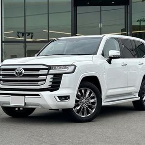 Toyota Land Cruiser Prado 300 ZX Edition 2024 - Image 2