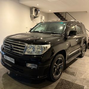 Toyota Land Cruiser Sahara URJ 202 2011 - Image 3