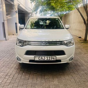 Mitsubishi Outlander PHEV 2014 - Image 3