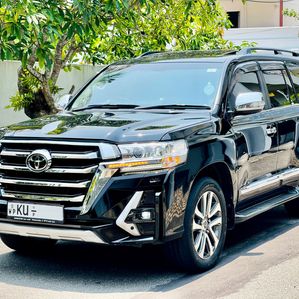 Toyota Land Cruiser Sahara V8 2012 - Image 2