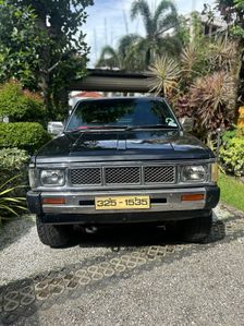 Nissan Double cab D21 1988