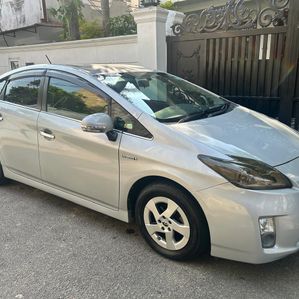 Toyota Prius 3rd Generation 2010 - Image 2