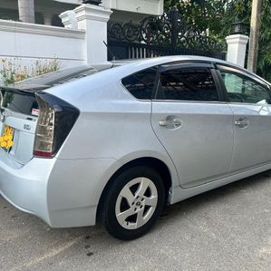 Toyota Prius 3rd Generation 2010 - Image 3
