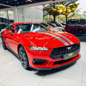 Ford Mustang ECOBOOST 2.3L 2024 - Image 3