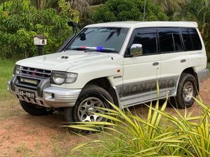Mitsubishi Pajero Montero 2000
