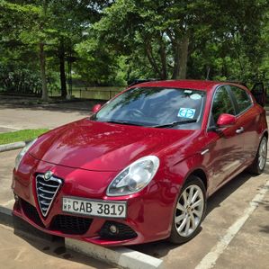 Alfa Romeo Giulietta 2013 - Image 2