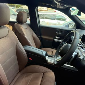 Mercedes Benz GLB 200 AMG Premium PLUS 2024 - Image 3