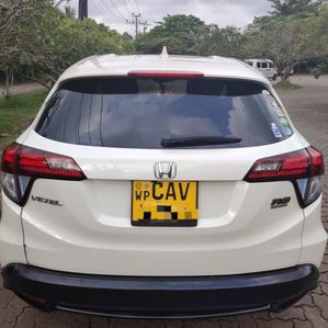 Honda Vezel RS Sensing 2017 - Image 3