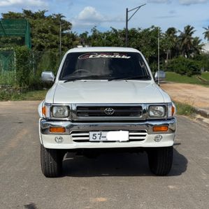 Toyota Hilux 1995 - Image 2