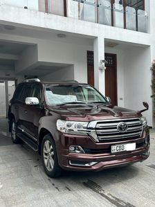 Toyota Land Cruiser Sahara 2017