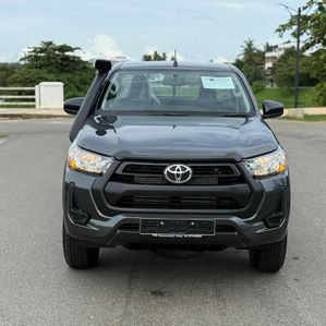 Toyota Hilux Single Cab 2025 - Image 2