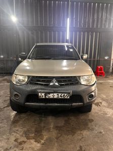 Mitsubishi L200 2011