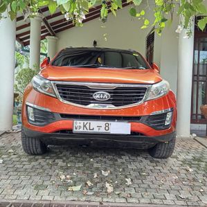 Kia Sportage Orange Package 2010 - Image 2