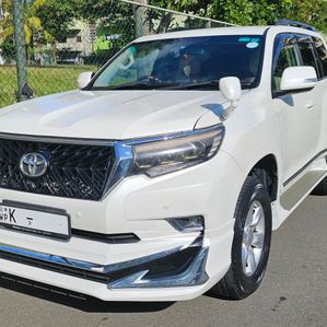 Toyota Land Cruiser Prado TRJ150 2009 - Image 2