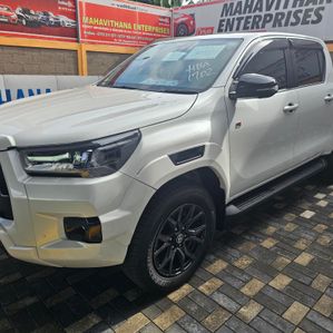 Toyota Hilux Z. GR-Sport Japan 2023 - Image 3