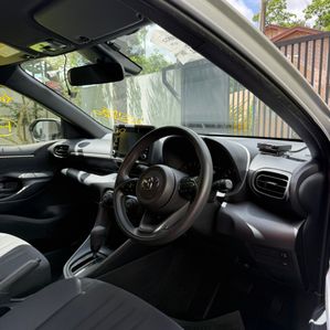 Toyota Yaris 2023 - Image 3