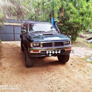 Toyota Hilux LN 106 1997 - Image 2