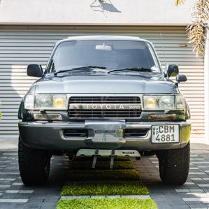 Toyota Land Cruiser Sahara 1993 - Image 2