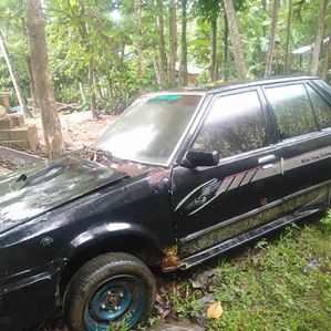 Mazda Familia 1991 - Image 2