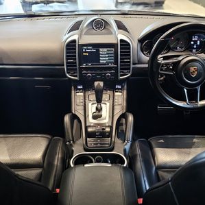 Porsche Cayenne S-e hybrid 2015 - Image 3