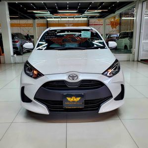 Toyota Yaris X GRADE SAFETY 2023 - Image 2