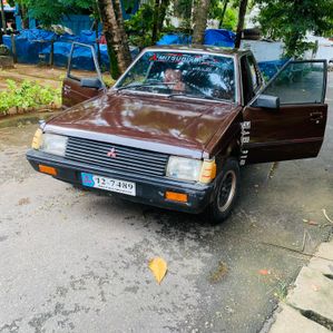 Mitsubishi Lancer box 1982 - Image 2