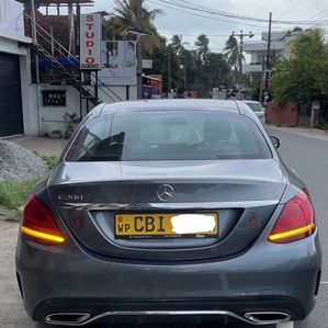 Mercedes Benz C200 AMG Premium Plus 2019 - Image 3