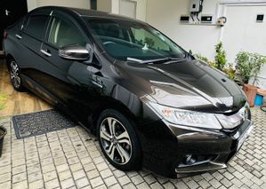 Honda Grace EX 2014