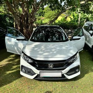 Honda Civic 2018 - Image 2
