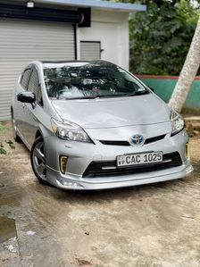 Toyota Prius S Touring 2012