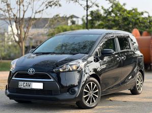 Toyota Sienta 7 Seater Full Option 2016