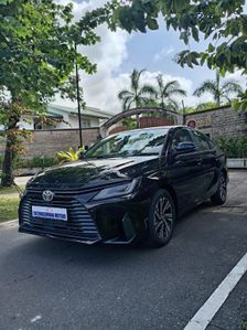 Toyota Yaris ATIV Premium 2025