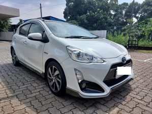Toyota Aqua 2015