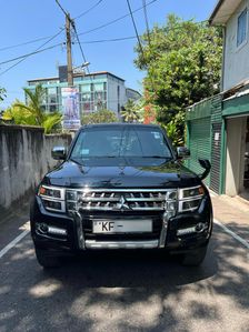 Mitsubishi Montero 2007