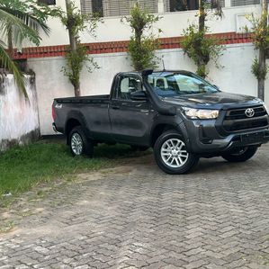 Toyota Hilux Revo Single Cab 4x4 2025 - Image 2