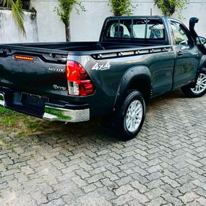 Toyota Hilux Revo Single Cab 4x4 2025 - Image 3