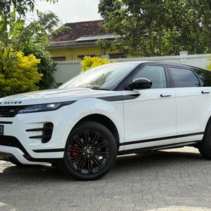 Land Rover Range Evoque DYNAMIC SE P300e 2024 - Image 2