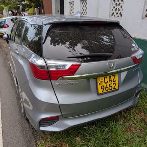 Honda Fit Shuttle GP7 2017 - Image 2