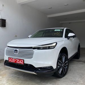 Honda Vezel Z 2024 Brand New - Image 3