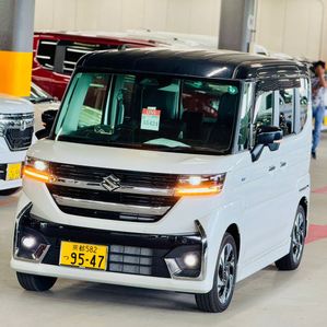 Suzuki Solio Custom XS Premium 2024 - Image 3