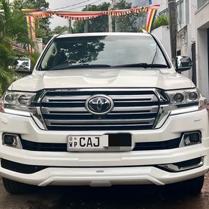 Toyota Land Cruiser Sahara ZX V8 2015 - Image 3