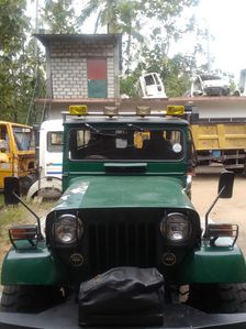 Mitsubishi 4DR J44 1985