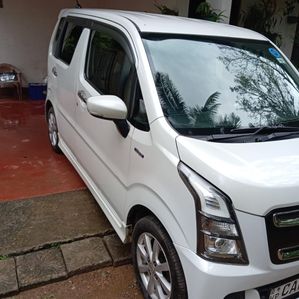 Suzuki Wagon R Stingray Hybrid 2017 - Image 3